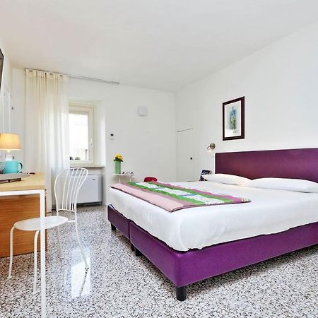 Guest House Viaroma San Severino Marche Eksteriør billede
